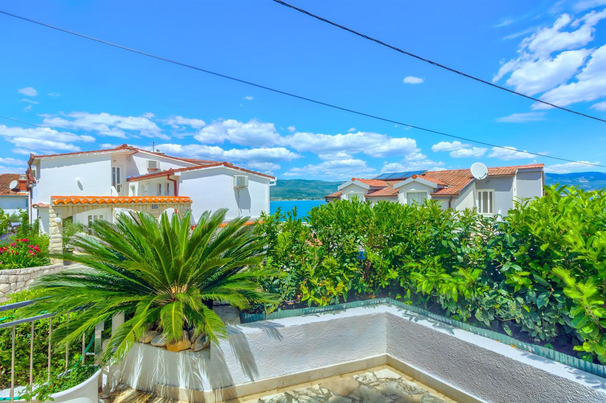 Villa Jela โตรกีร์ ภายนอก รูปภาพ
