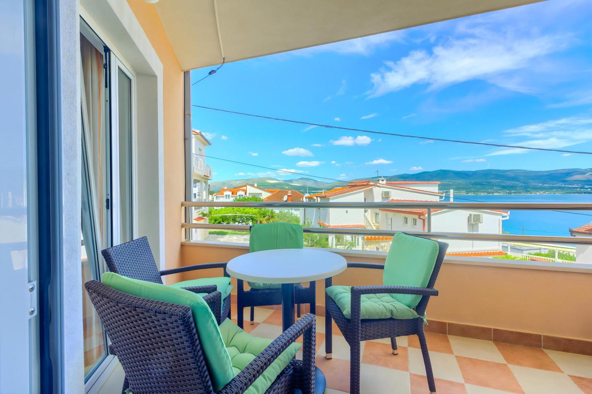 Villa Jela โตรกีร์ ภายนอก รูปภาพ