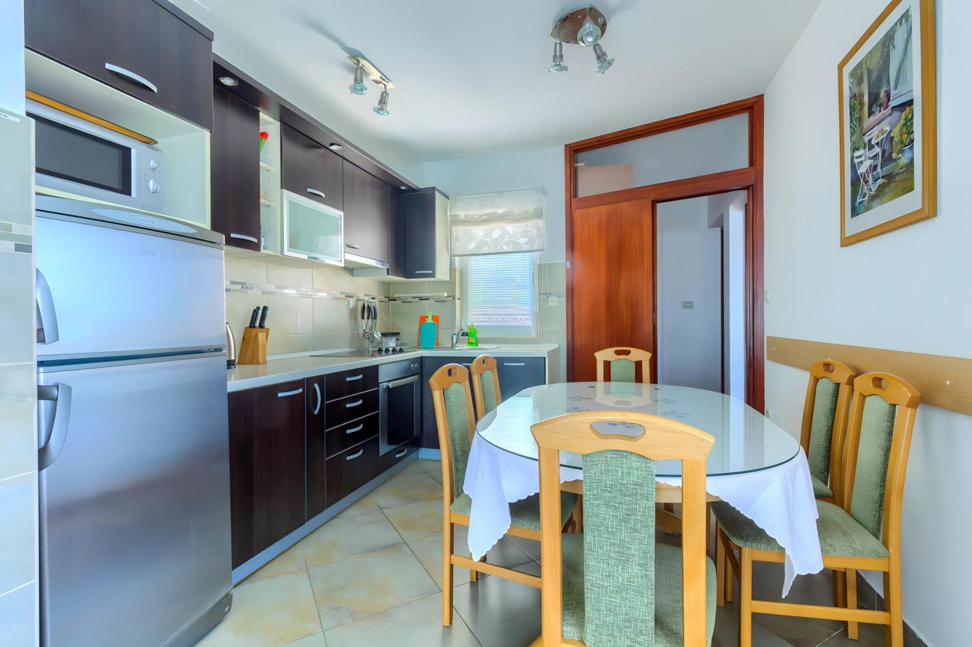 Villa Jela โตรกีร์ ภายนอก รูปภาพ