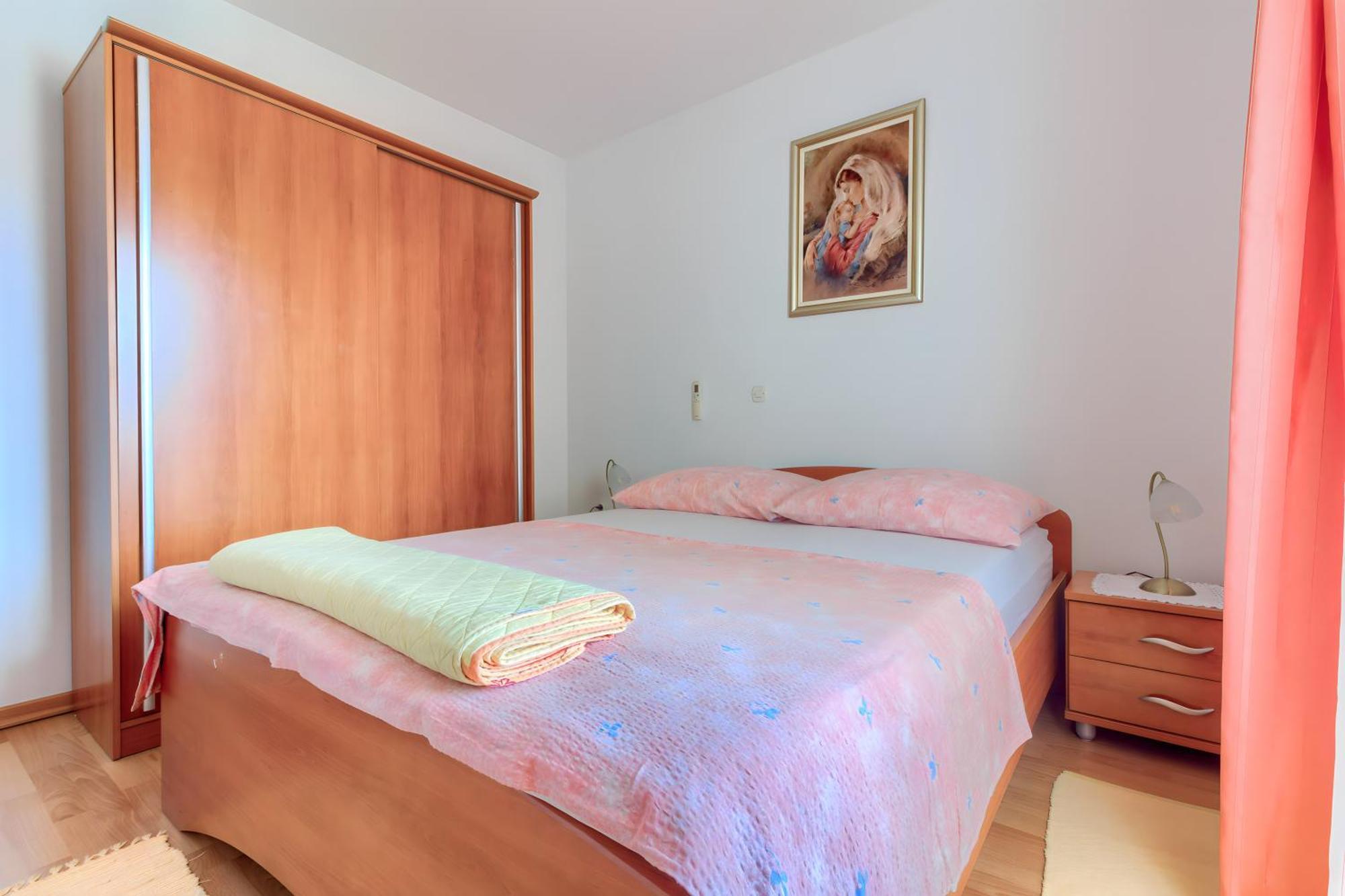 Villa Jela โตรกีร์ ภายนอก รูปภาพ